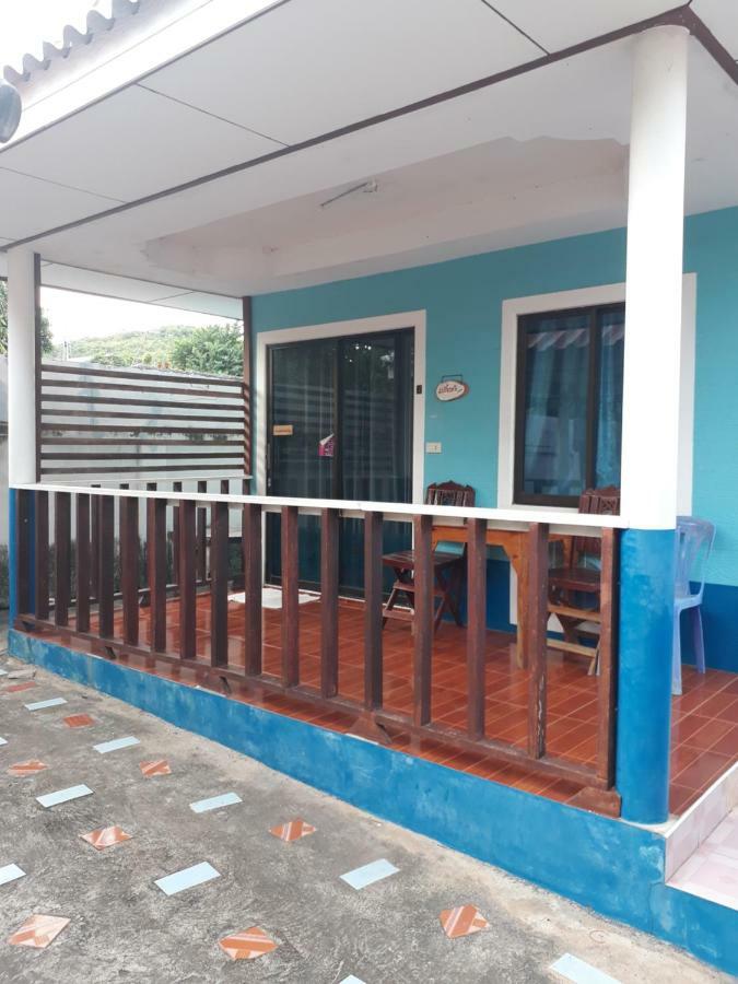 Poopreaw Koh Larn Apartment Екстериор снимка
