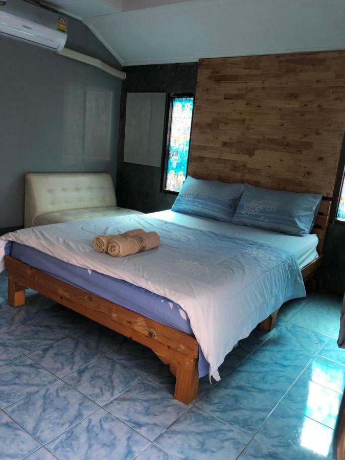 Poopreaw Koh Larn Apartment Екстериор снимка