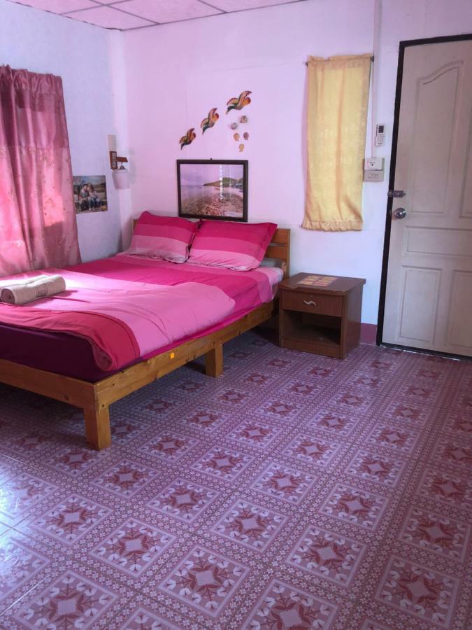 Poopreaw Koh Larn Apartment Екстериор снимка