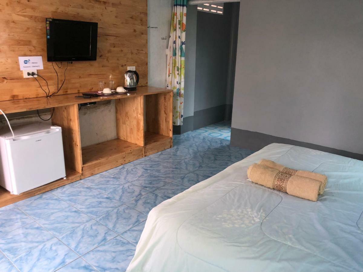 Poopreaw Koh Larn Apartment Екстериор снимка