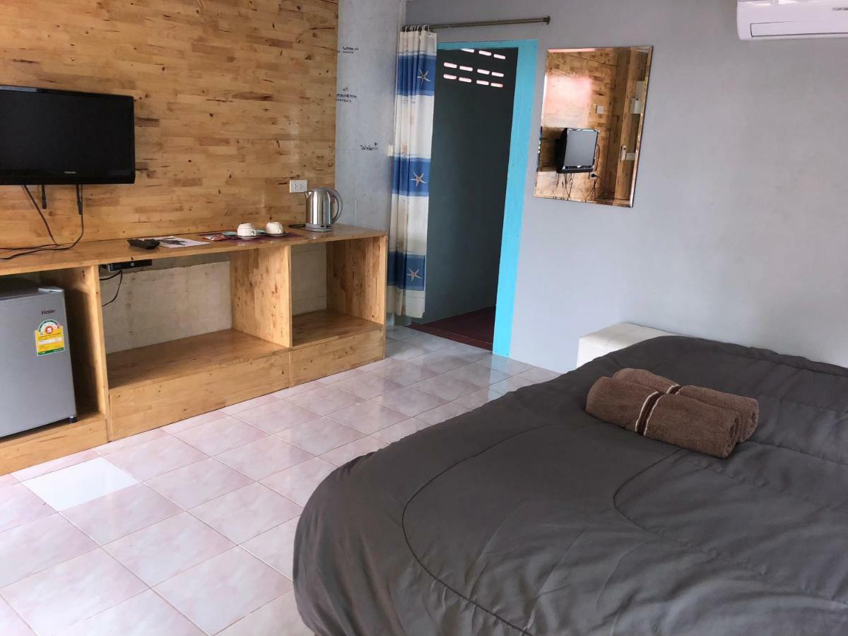 Poopreaw Koh Larn Apartment Екстериор снимка